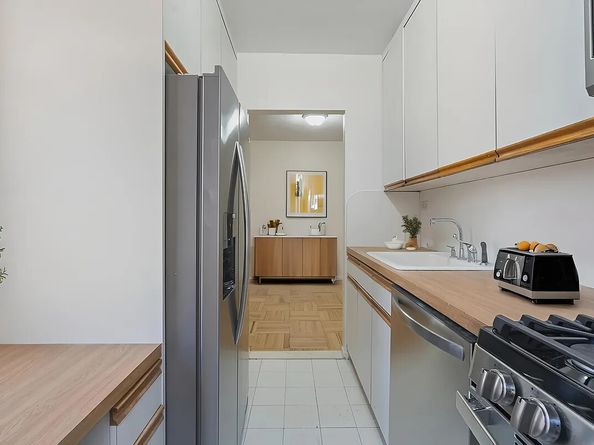 32-22 91st Street 106, Queens NY 11369