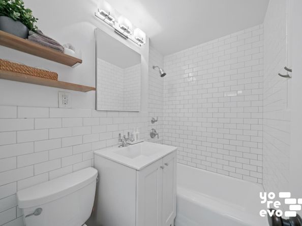 301 East 22nd Street 6E, New York NY 10010