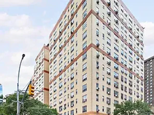 235 East 22nd Street 7T, New York NY 10010