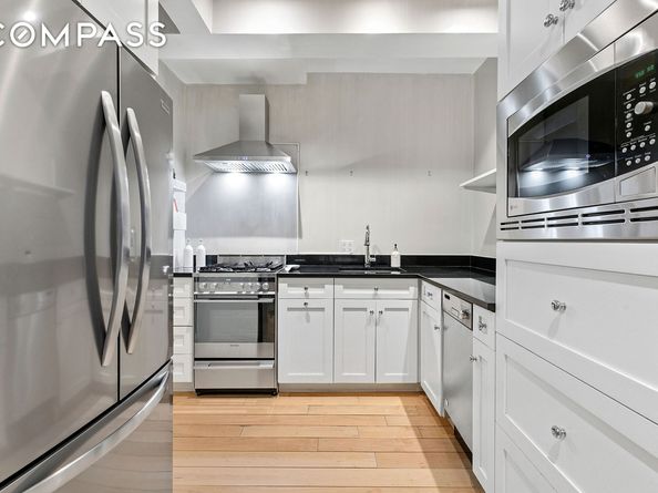 235 East 22nd Street 7T, New York NY 10010