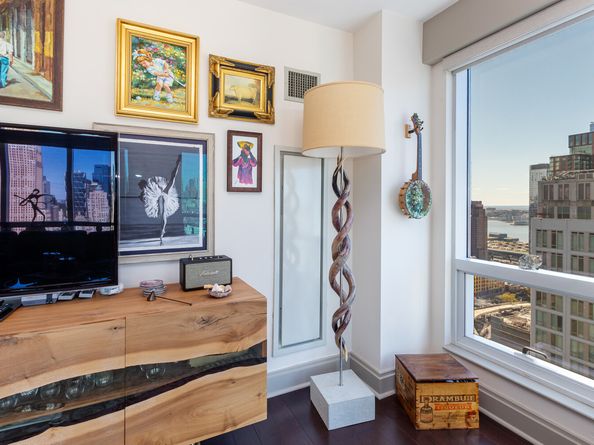 350 West 42nd Street 34B, New York NY 10036