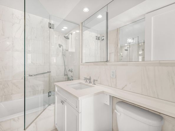 305 East 40th Street 19F, New York NY 10016