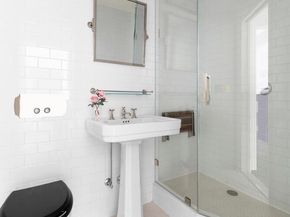 136 Waverly Place 3B, New York NY 10014
