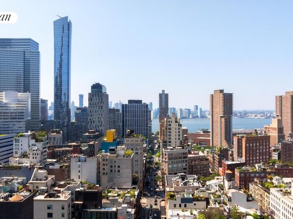 270 Broadway 19B, New York NY 10007