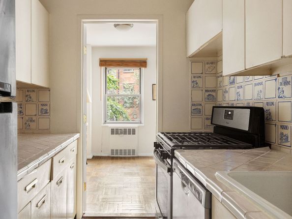 11 5th Avenue 3R, New York NY 10003