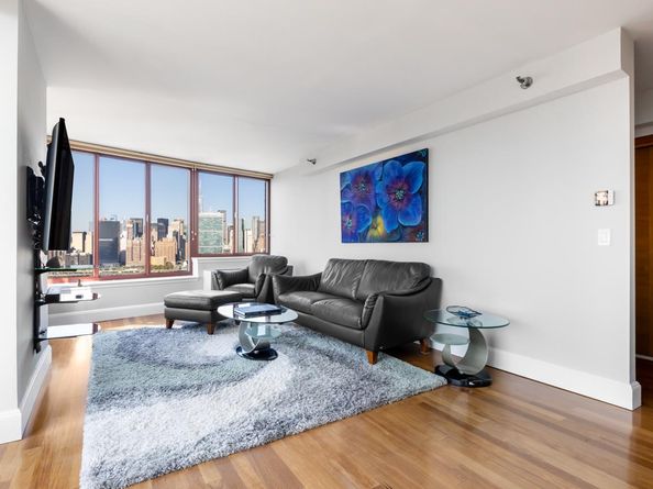 4-74 48th Avenue 25A, Queens NY 11109