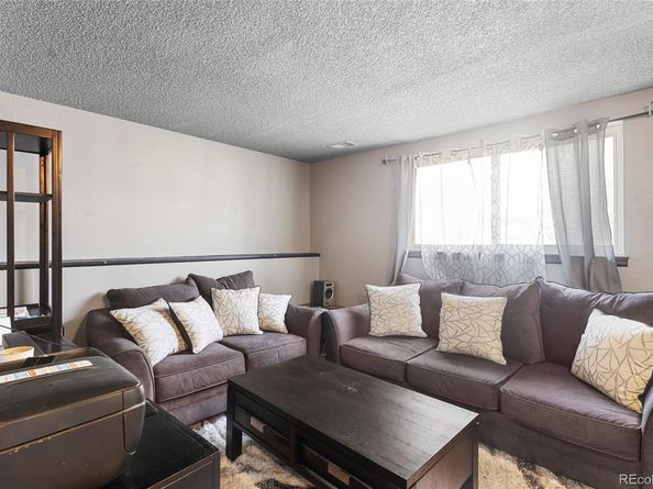 4584 Davenport Way, Denver CO 80239