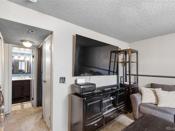 4584 Davenport Way, Denver CO 80239