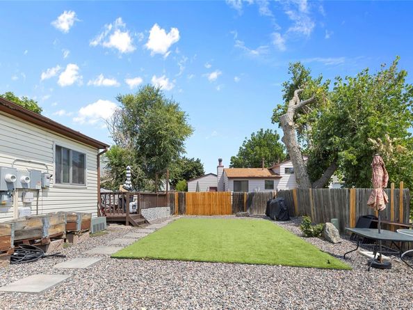 4584 Davenport Way, Denver CO 80239