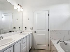 7853 Vallagio Lane, Englewood CO 80112