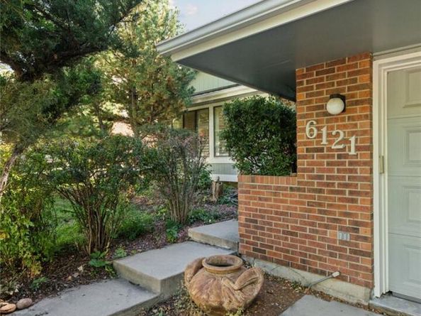 6121 S Forest Court, Centennial CO 80121
