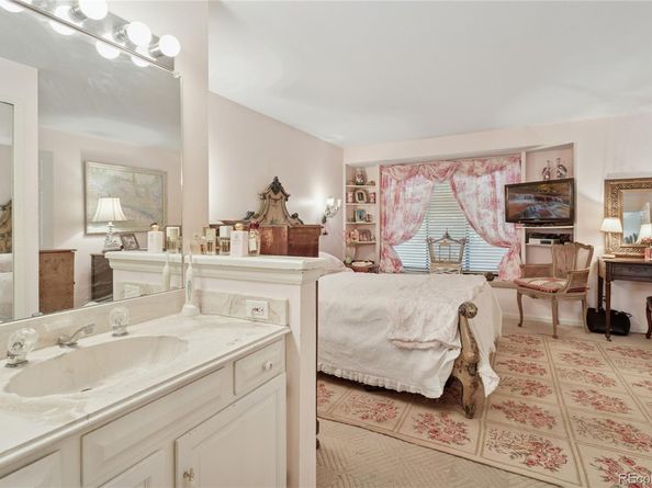 6121 S Forest Court, Centennial CO 80121