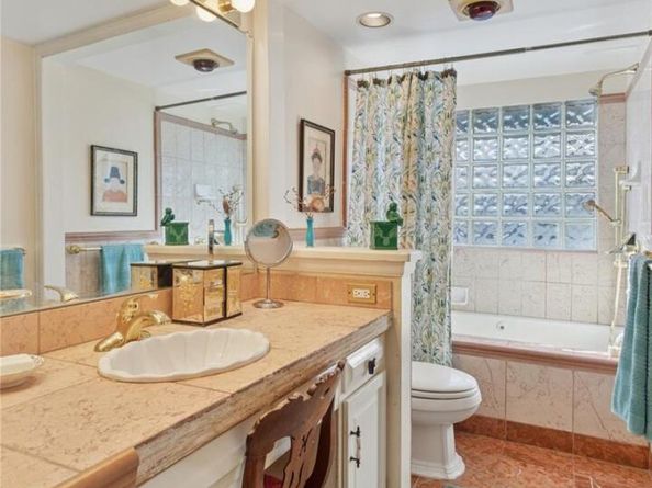 6121 S Forest Court, Centennial CO 80121