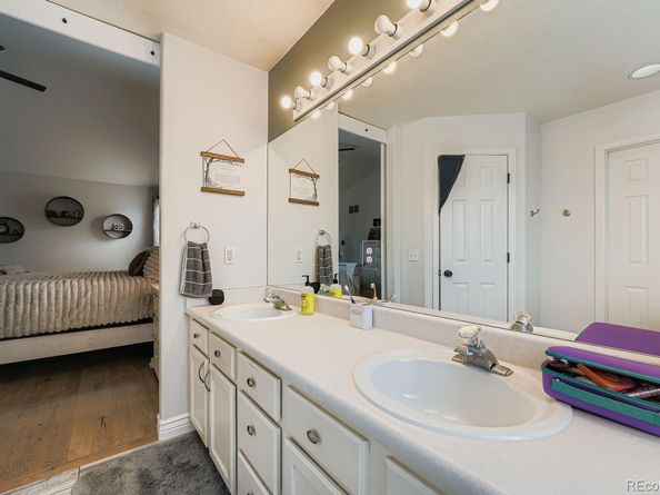 3051 S Espana Way, Aurora CO 80013