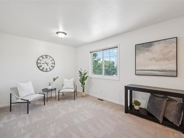 2425 Willow Lane, Longmont CO 80503