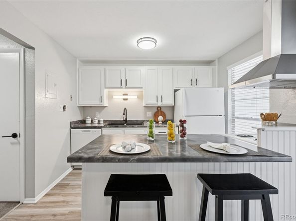 155 Paris Circle, Aurora CO 80011