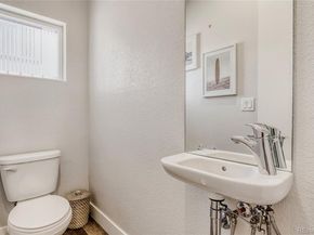 5594 W 10th Place, Lakewood CO 80214