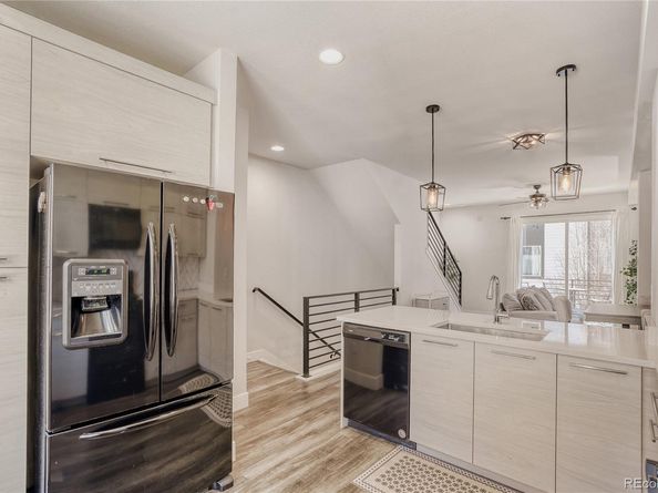 5594 W 10th Place, Lakewood CO 80214