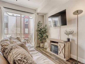 5594 W 10th Place, Lakewood CO 80214