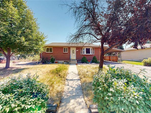 700 S Briarwood Drive, Lakewood CO 80226