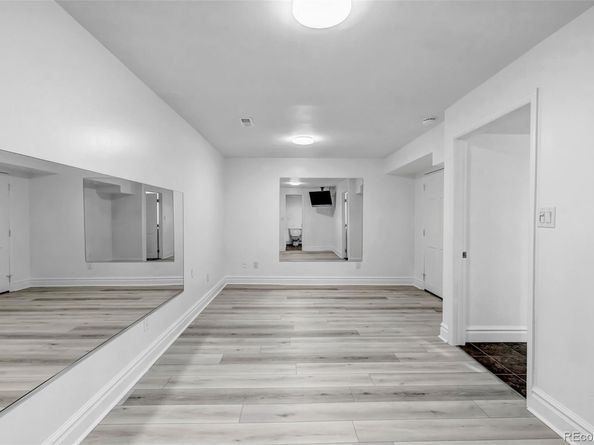 17 E Belleview Lane, Greenwood Village CO 80121