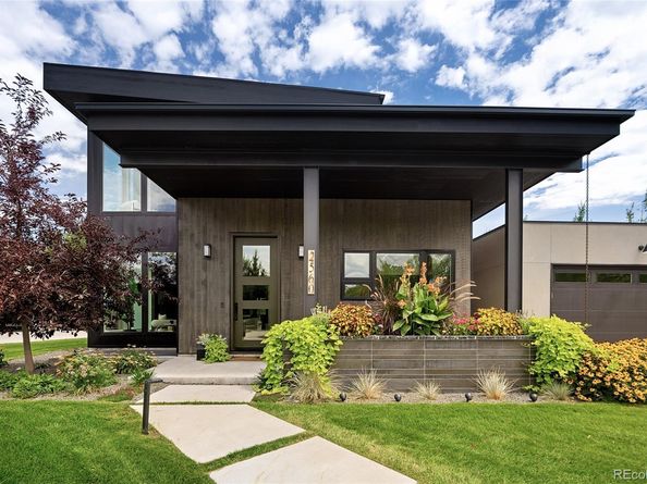 2560 Newcombe Way, Lakewood CO 80215