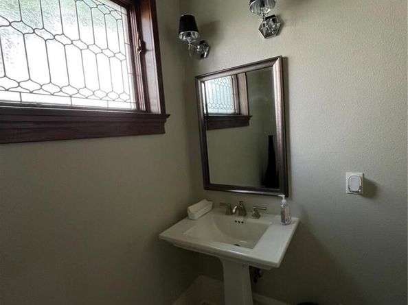 Undisclosed Address #5895473, Denver CO 80206