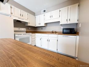 8870 W Jewell Avenue 11, Lakewood CO 80232