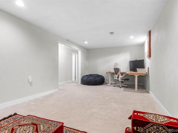 995 Ironton Street, Aurora CO 80010