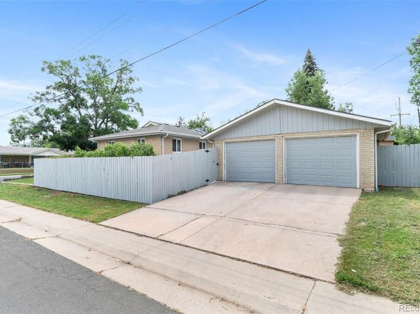 995 Ironton Street, Aurora CO 80010