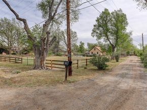 6907 W 12th Avenue, Lakewood CO 80214
