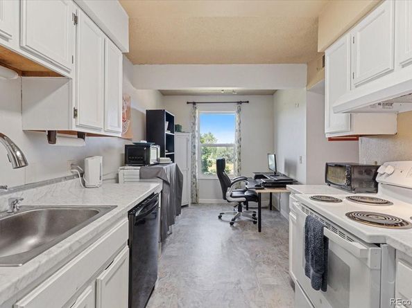 3121 S Tamarac Drive 302H, Denver CO 80231