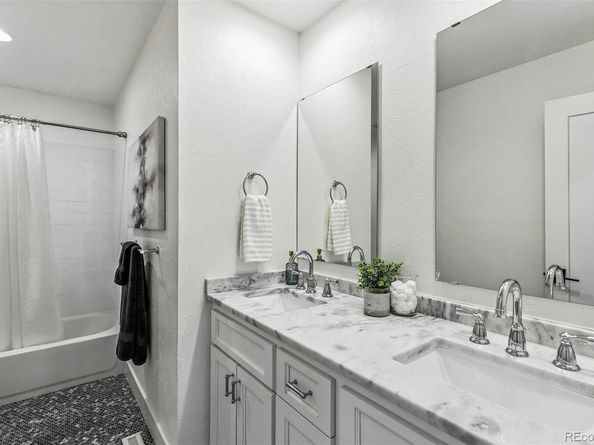 8230 S Kearney Street, Centennial CO 80112