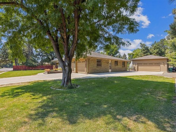 2521 S Chase Lane, Lakewood CO 80227