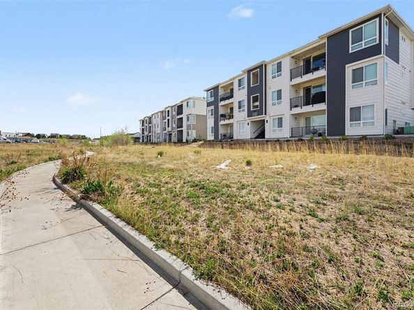 6153 N Ceylon Street 7102, Denver CO 80249