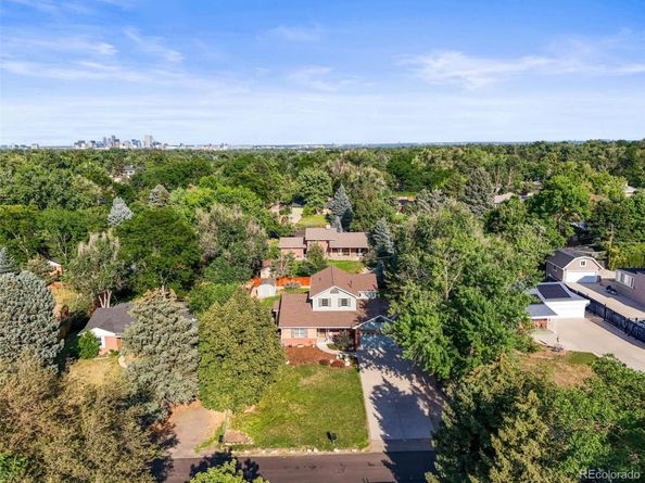 720 Emerald Lane, Lakewood CO 80214