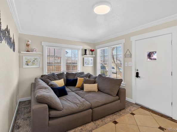 820 Newark Street, Aurora CO 80010