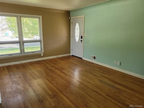 2241 Oakland Street, Aurora CO 80010