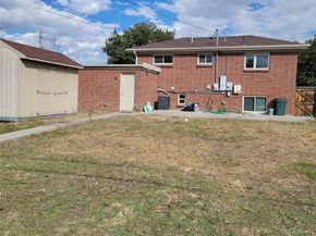 2241 Oakland Street, Aurora CO 80010