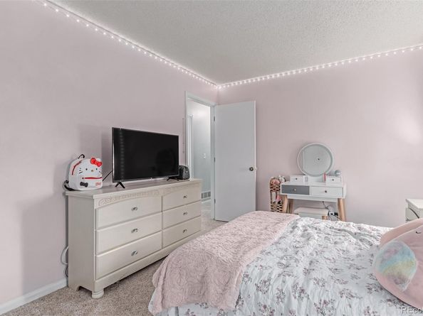 18434 E Belleview Lane, Centennial CO 80015