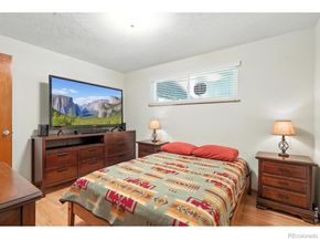 16 Merideth Lane, Longmont CO 80501