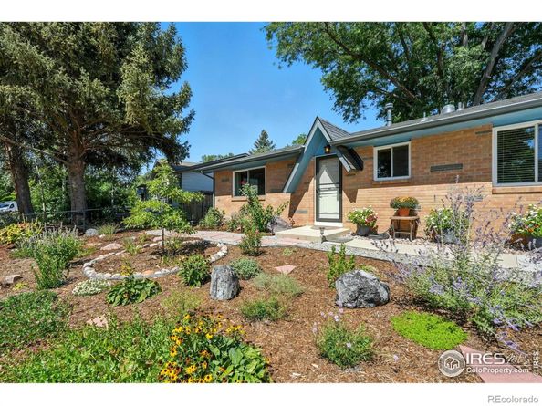 16 Merideth Lane, Longmont CO 80501