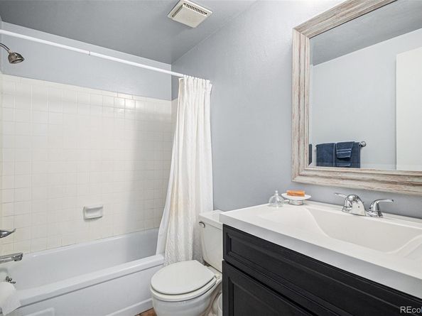 2490 S Worchester Court E, Aurora CO 80014