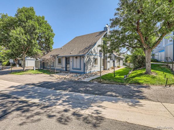 2490 S Worchester Court E, Aurora CO 80014