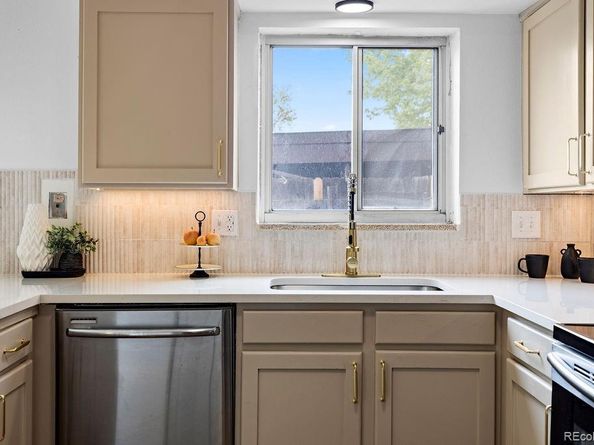 5667 S Lowell Boulevard, Littleton CO 80123