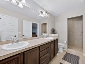 Undisclosed Address #3941719, Denver CO 80249