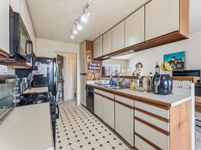 61 Anair Way, Oakland CA 94605
