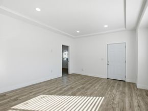 8825 D Street, Oakland CA 94621