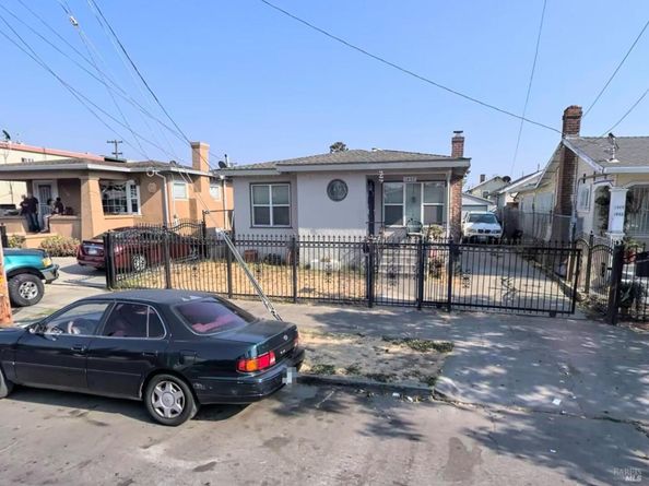 1452 85th Avenue, Oakland CA 94621