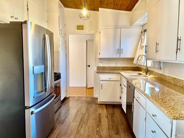 924 E Meadow Avenue, Pinole CA 94564